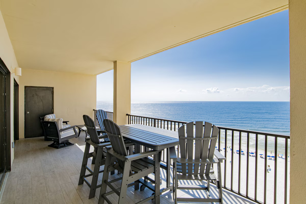Beach Front Penthouse 10
