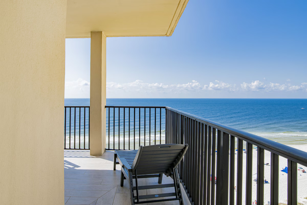 Beach Front Penthouse 15