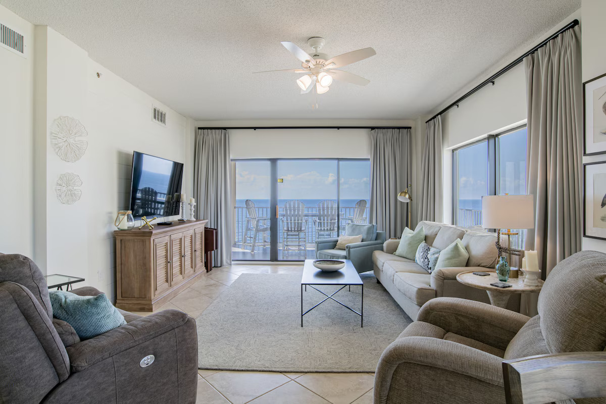 Beach Front Penthouse 16