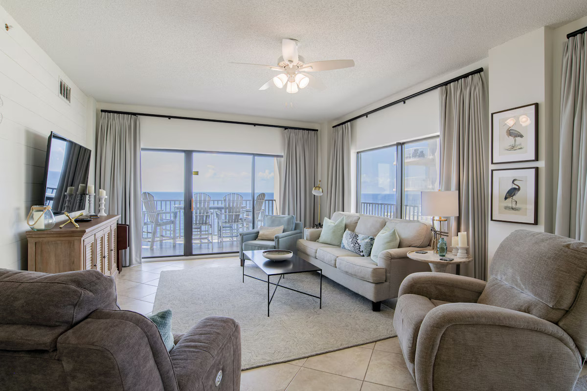 Beach Front Penthouse 24