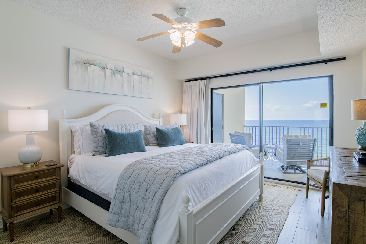Beach Front Penthouse 25