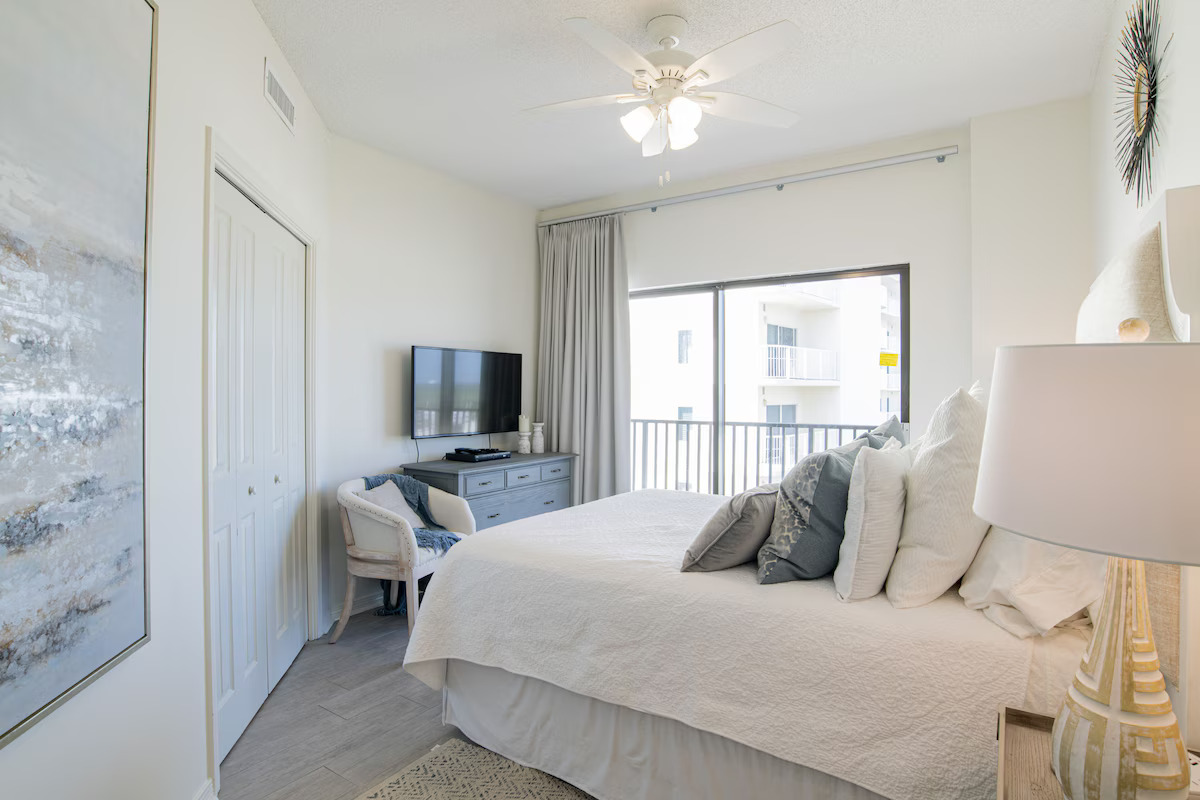 Beach Front Penthouse 5